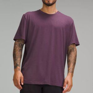 lululemon License to Train Relaxed Short-Sleeve Shirt Medium in Grape Thistle